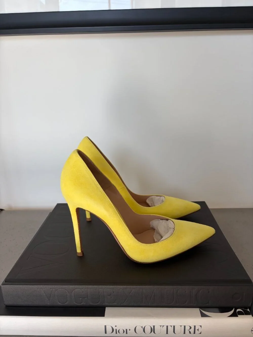 Gianvito Rossi Gianvito 105 Suede Pointed Toe Pumps Citron Yellow 37.5